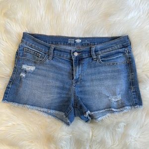Used old navy semi-fitted Jean distressed shorts.